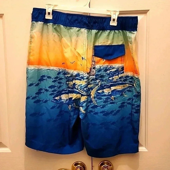 Ocean+Cost Printed Swim Trunks- size L- NWOT- excellent condition- never worn - Picture 2 of 3
